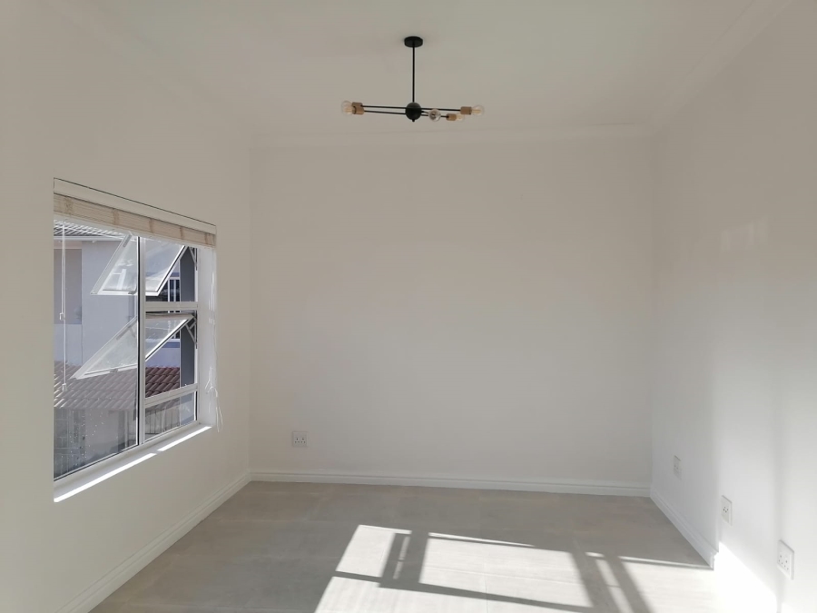 2 Bedroom Property for Sale in Wetton Western Cape
